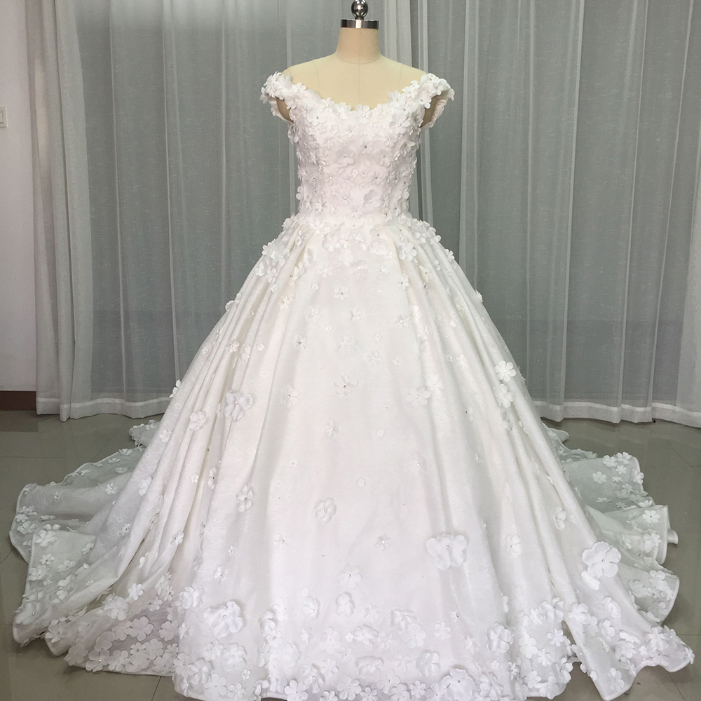 Elegant Superfine Wedding Gown - Embroidery Organza 评论和价格